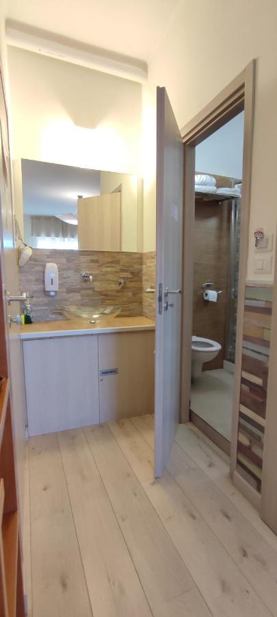 Nitto House Otel Bari Dış mekan fotoğraf